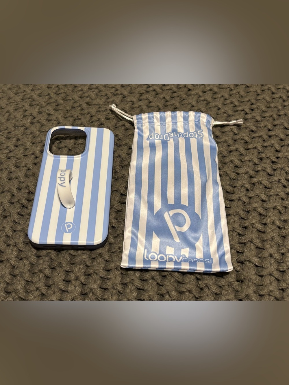 Loopy iPhone 15 pro Light Blue & White Striped Case